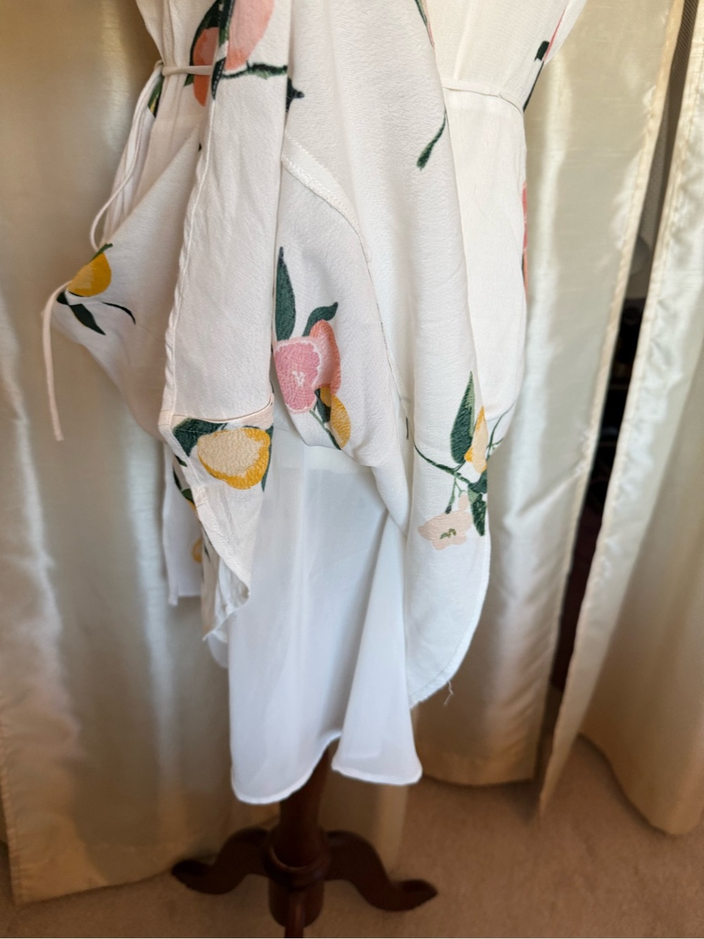 Rails Leanne Wrap Dress – Grapefruit Grove Floral – Size Medium - Picture 8 of 13